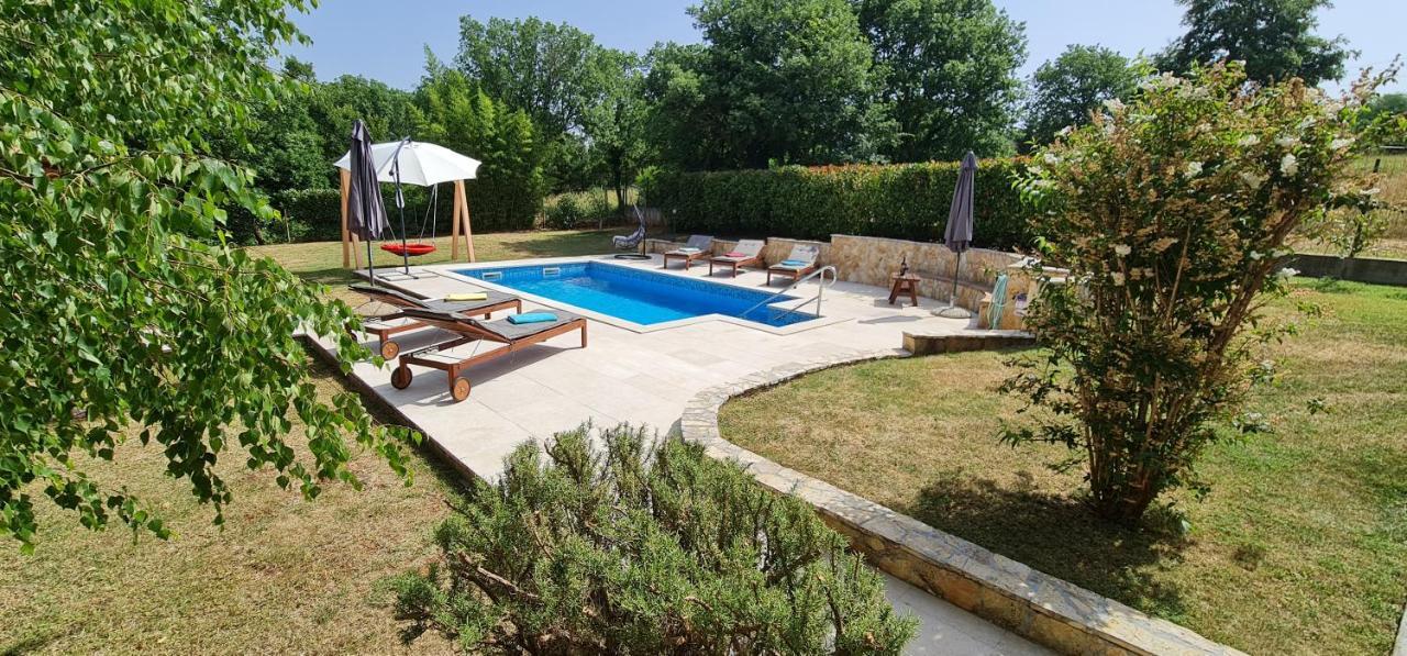 Sunny Garden Villa With Pool Loborika Bagian luar foto