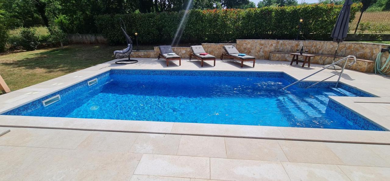 Sunny Garden Villa With Pool Loborika Bagian luar foto