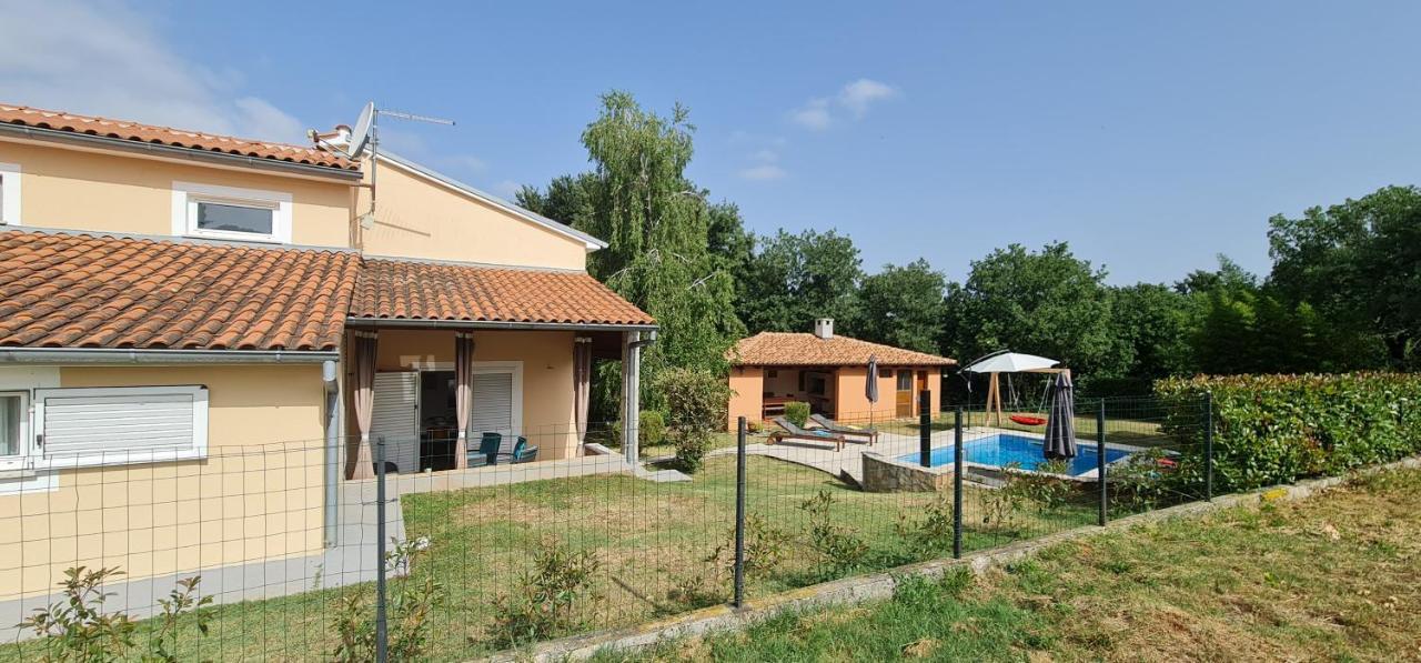 Sunny Garden Villa With Pool Loborika Bagian luar foto