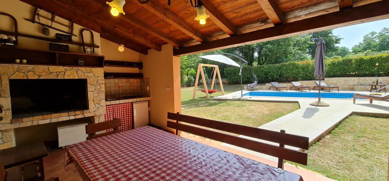 Sunny Garden Villa With Pool Loborika Bagian luar foto